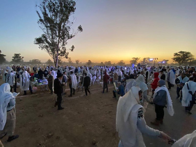 Thousands of Israelis gathered this morning …