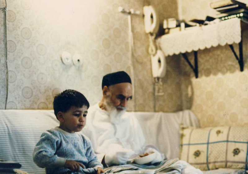الامام وحفيده علي