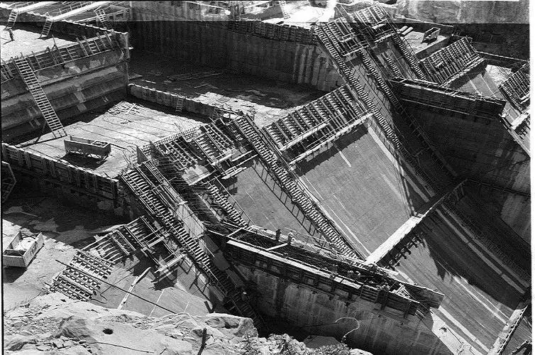 1950s :: Bhakra Nangal Dam Under …