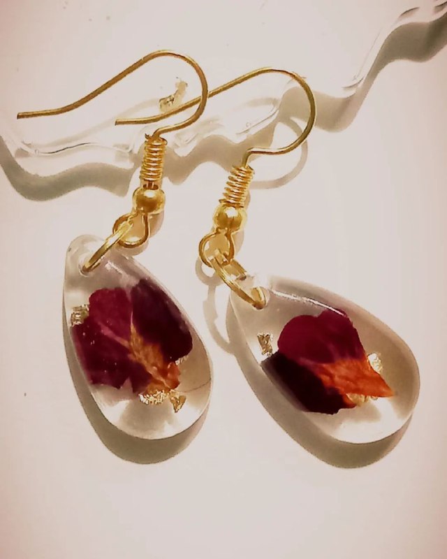 **Rose Resin Earrings ***🤩******😻***