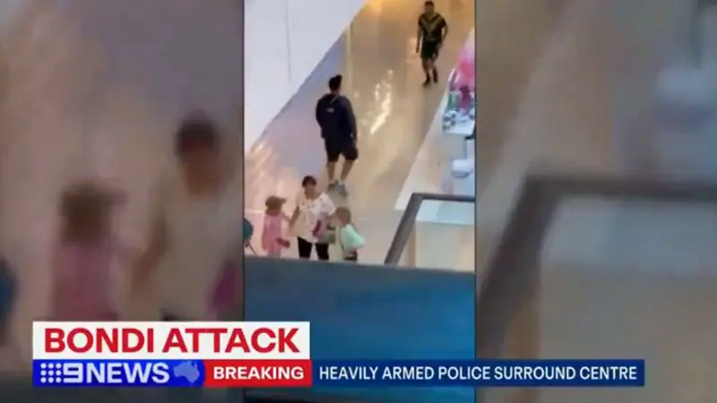 [⁠](https://a.devs.today/https://www.infowars.com/posts/breaking-five-dead-in-stabbing-spree-in-sydney-shopping-centre/)[BREAKING: Five dead in stabbing spree in Sydney Shopping Centre](https://www.infowars.com/posts/breaking-five-dead-in-stabbing-spree-in-sydney-shopping-centre)