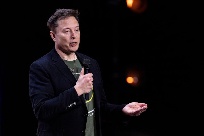 Elon Musk attackiert RWE-Chef Markus Krebber …