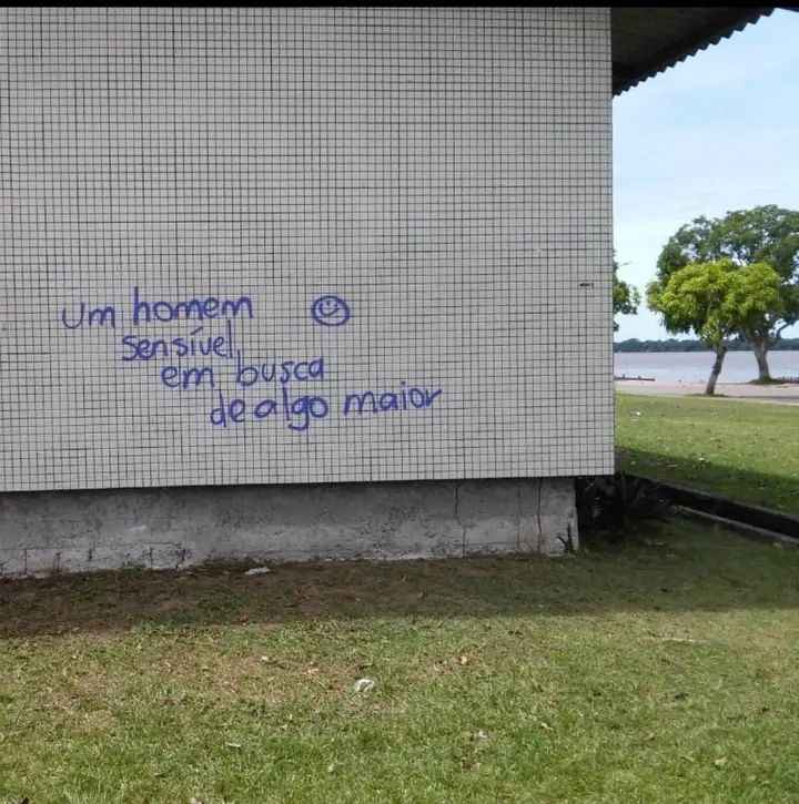 Certeza que foi alguém desse canal.