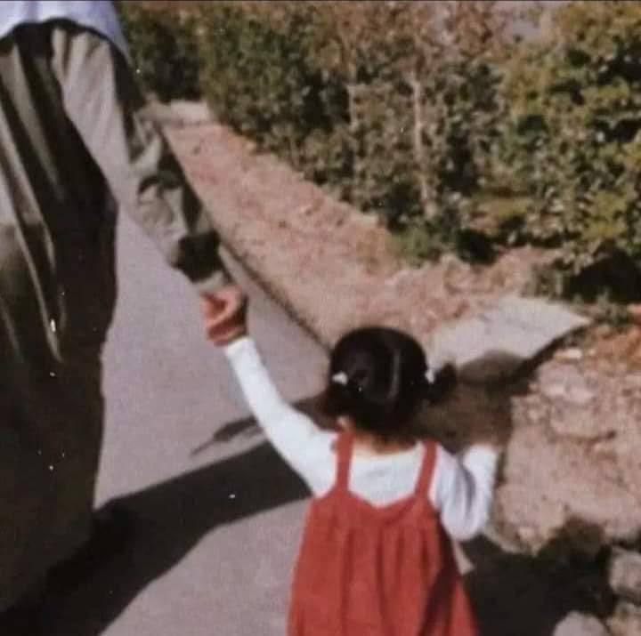 تحنُّ يـداي الى راحتيك