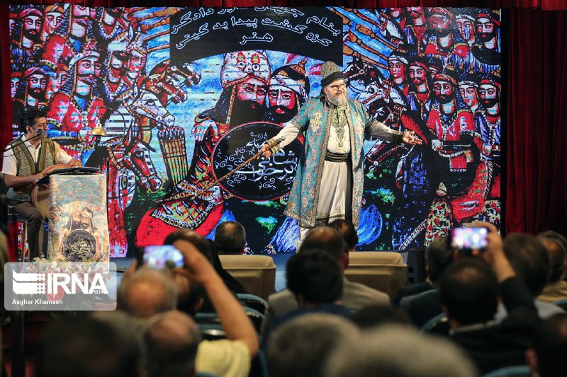 **شاهنامه‌خوانی، تکیه‌گاهی در برابر تهدیدهای فرهنگی**