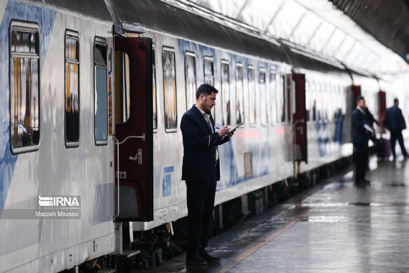 [**مدیرعامل راه‌آهن ایران:جا به جایی ریلی …