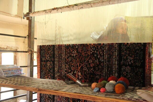 توسعه صنعت فرش دویدوخ و اسب …