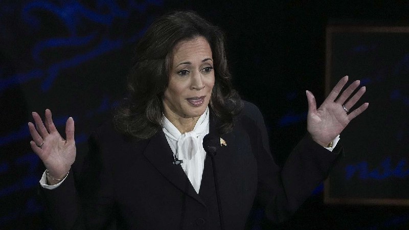 ***🗞️*** **Kamala Harris: "Pericolosa l'ammirazione di …