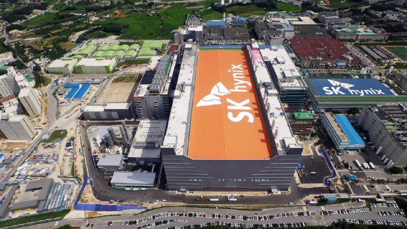 [Співробітниця SK hynix роздрукувала 4000 сторінок …