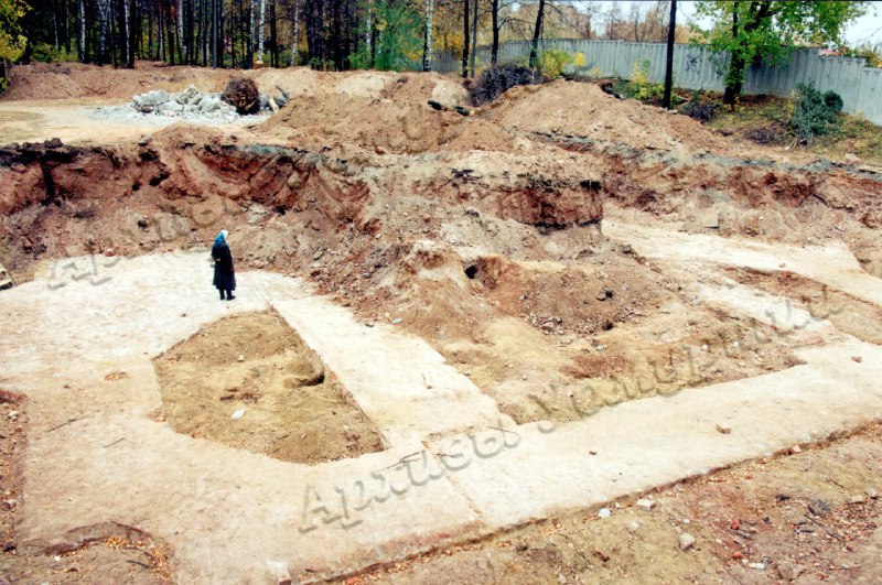 Фрагмент фундамента старого Михайловского собора, обнаруженный …