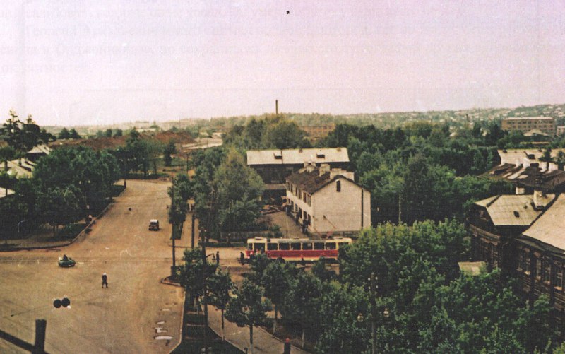 1965 год. Вид на перекрёсток улиц …