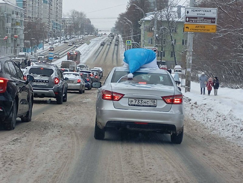 Новогоднее настроение на дорогах Ижевска