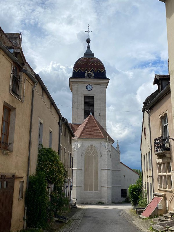 **Église Saint-Hilaire** de la commune de …