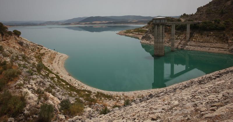 El agua es fuente de vida, …