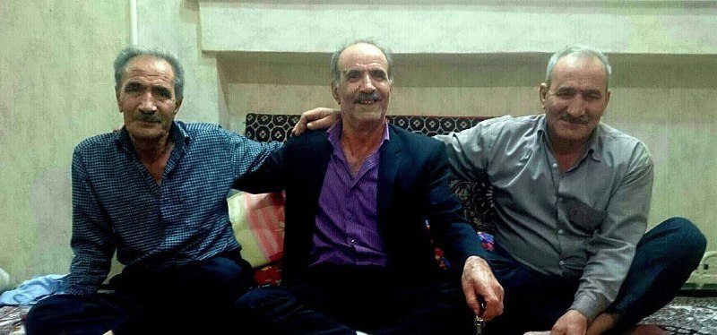 از سمت راست: