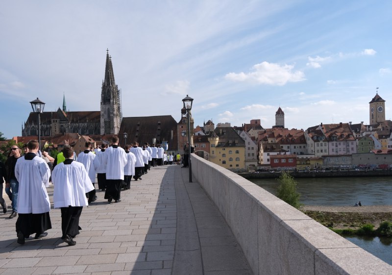 **Priesterseminar Herz Jesu: Wallfahrt um Berufungen**