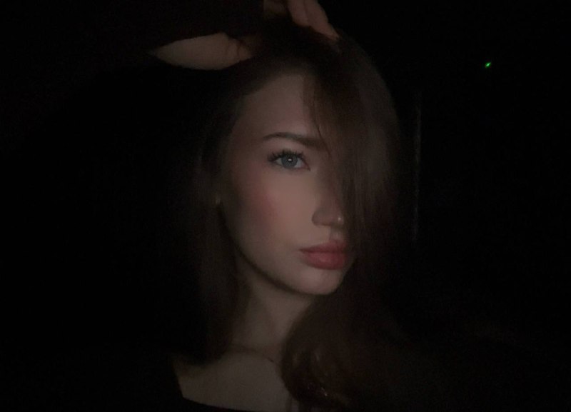 ***👄***