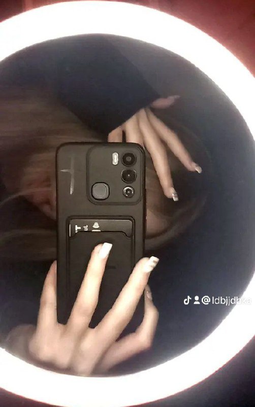 подписку зайки, помогите добить 100 подписчиков!!))***💋***