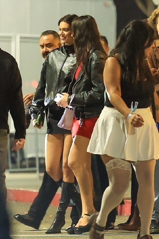 Kendall Jenner and her friends leaving …