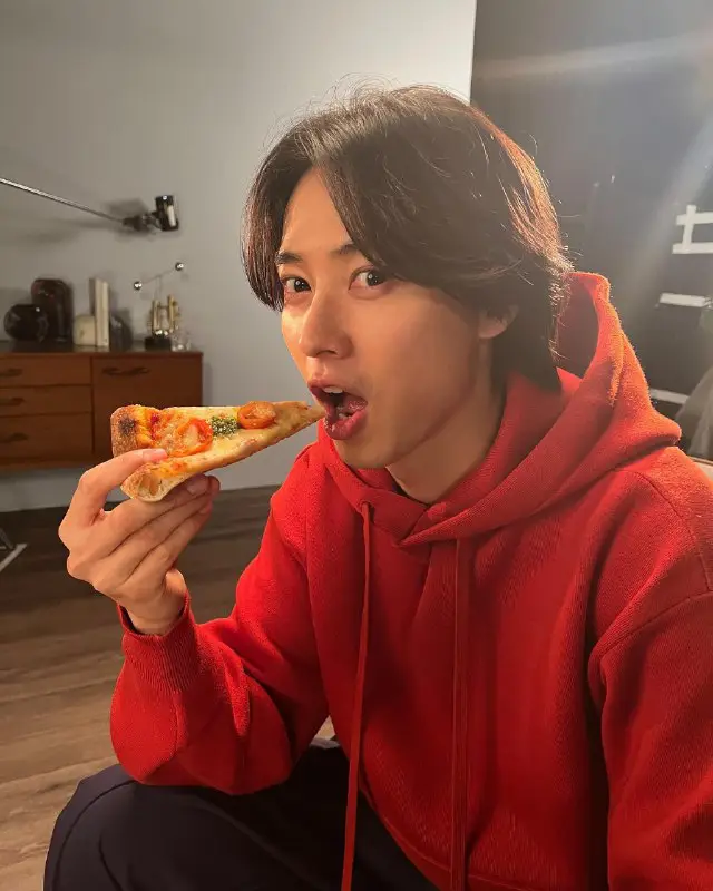 Kento Yamazaki IG update ***🍕***