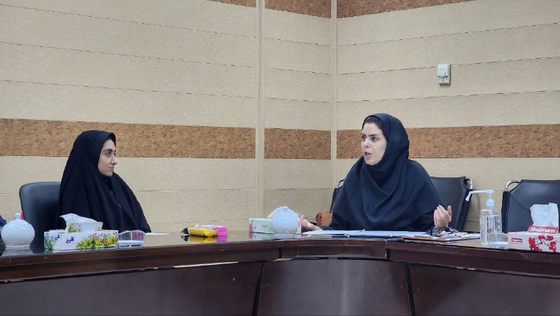 کتابخوانی همتایاران