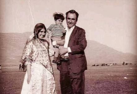 آری از پشت کوه آمدەام ...!