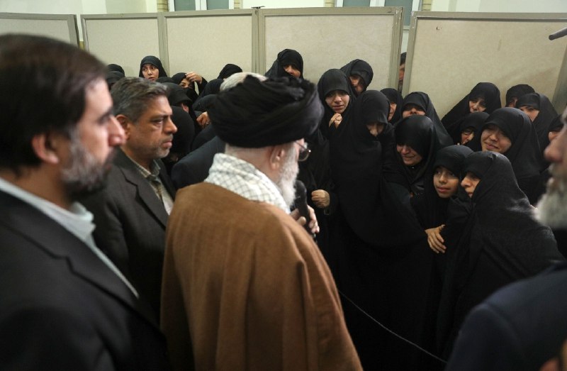 ***📷*** تصویری از گفتگو رهبر انقلاب