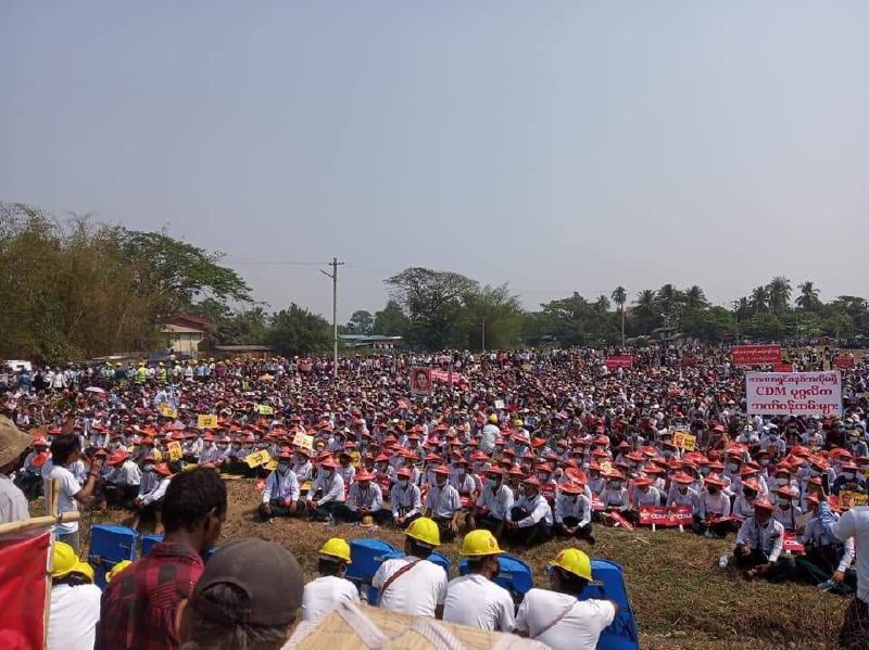 ခရမ်းတွင် စစ်တပ်က ဆန္ဒပြစဥ်အချိန်က လူထုဆန္ဒပြပွဲတွင်ပါဝင်ခဲ့သူများကို အထူးအမိန့်နဲ့ လိုက်လံဖမ်းဆီးနေ