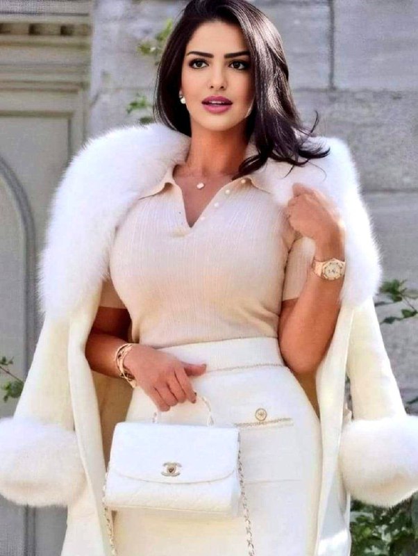 ريم قامت بأرسال صوره لك