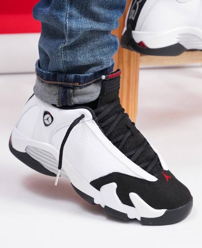 Nike Air Jordan 14 "BLACK TOE".