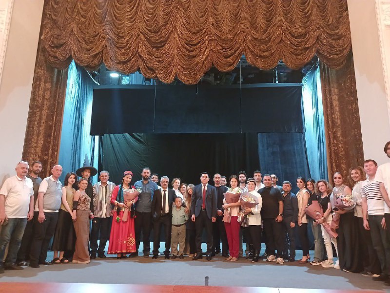 Azerbayjan quwırshaq teatrı social tarmaqlarında biziń …