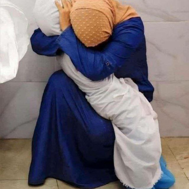 اللهم صل علی محمد و آل …