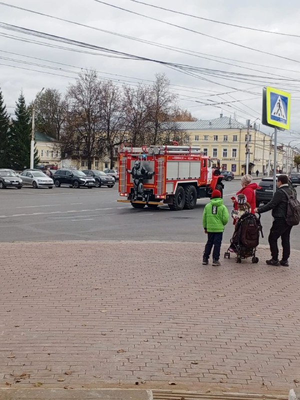 Что то к пожарке прицепились)