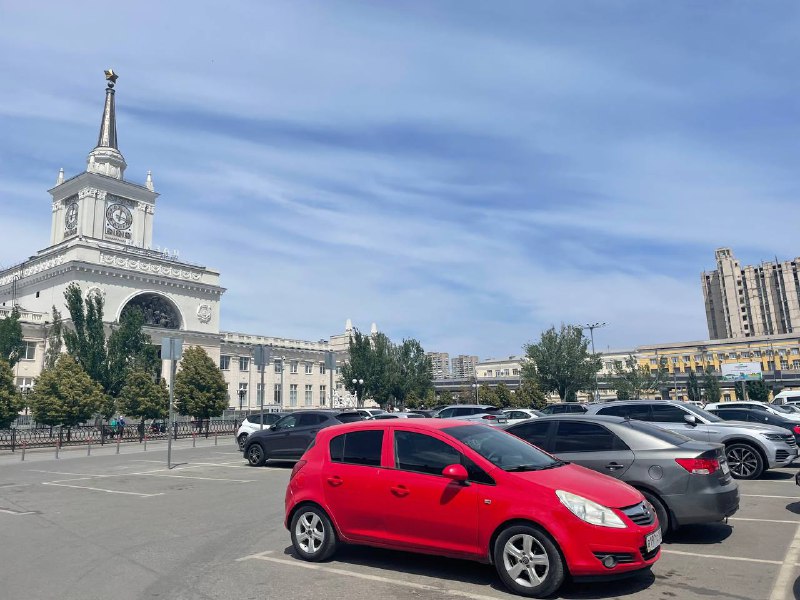 **Восемь платных парковок обустроят в центре …