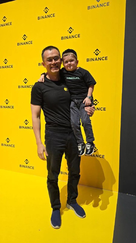 **Основатель Binance впервые после тюрьмы публично …