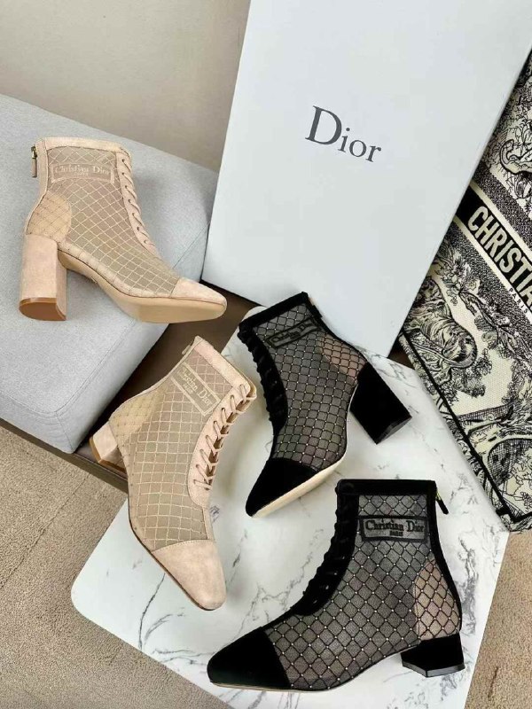 De Luxe Women Shoes