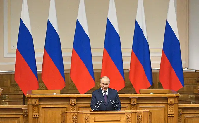 **Владимир Путин** на [заседании](http://www.kremlin.ru/events/president/news/73945) Совета законодателей 26 апреля: