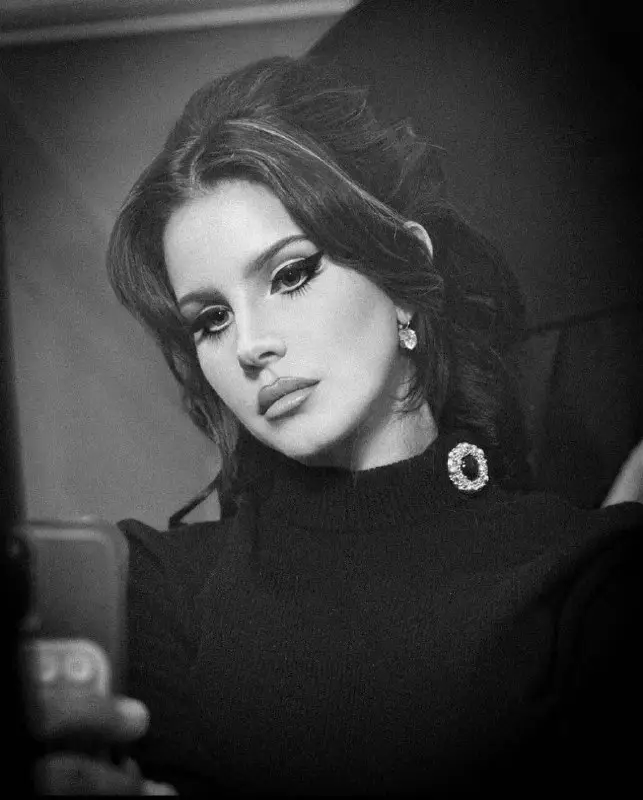 ***📸***| Fotos de Lana Del Rey …