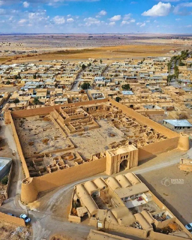 قلعه حاجی خان اسفندآباد ، ابرکوه، …