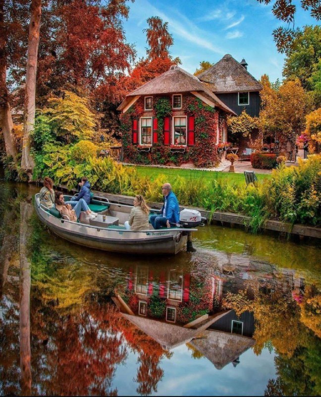 ***🚣*** منظرۀ پاییزی خیتورن (Giethoorn)