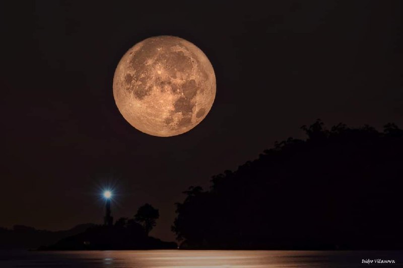 SUPER LUNA LLENA, DEL ESTURIÓN