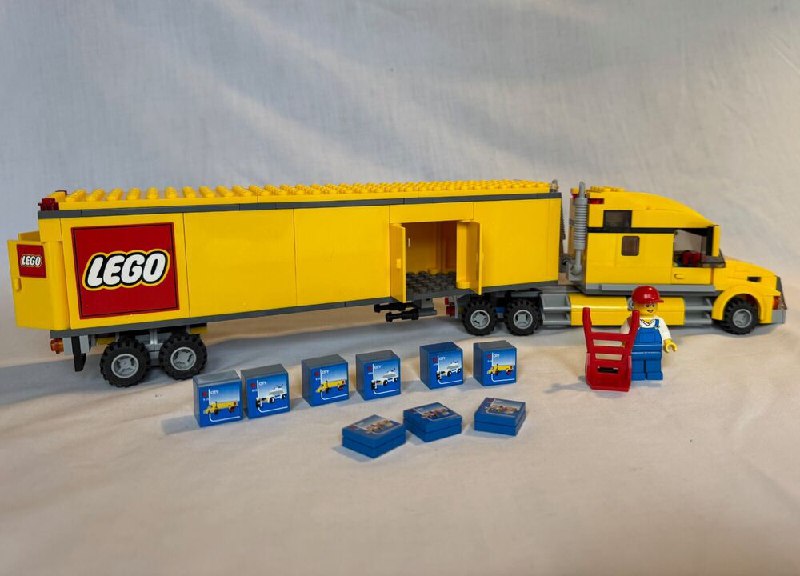 LEGO CITY: Lego City Truck (3221)