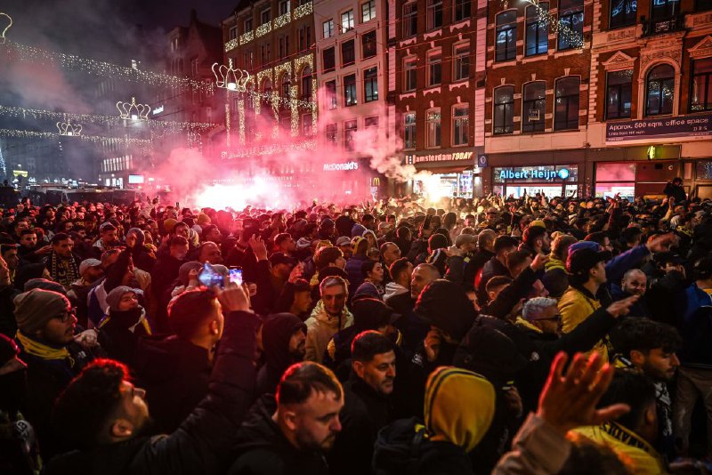 Qualifier une émeute footballistique de pogrom, …