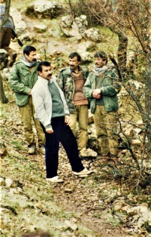 Peşinde Orduyuz biz ÖCALAN.