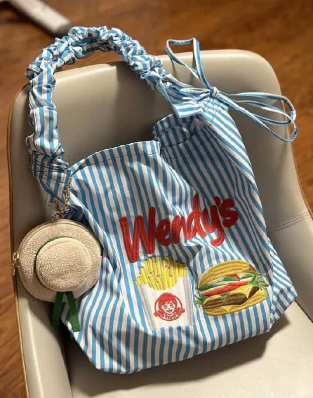 ∿ Wendy's tote bag