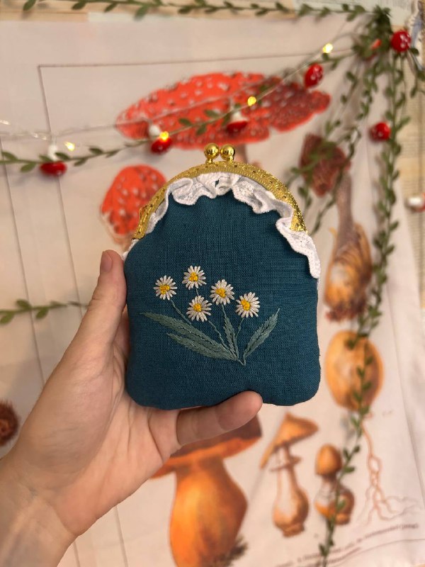 lia embroidery