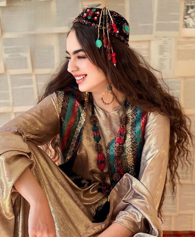 [**گەر نەسیمی پەرچەمی لەیلا موعەتتەر کا …