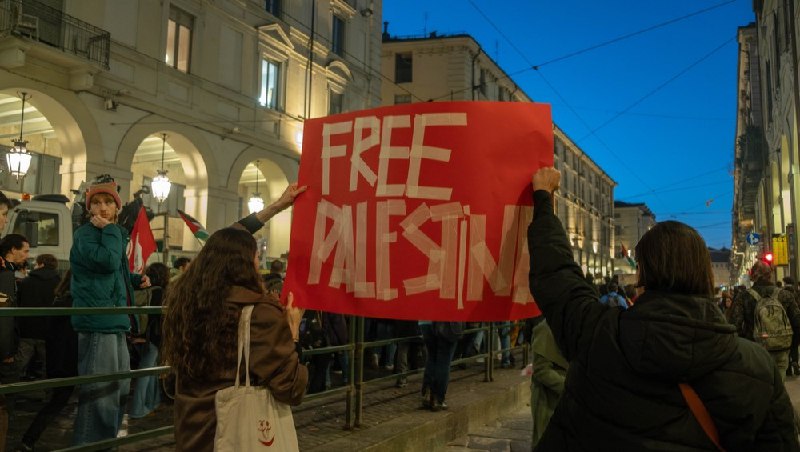 [Ancora divieti ai cortei per la …