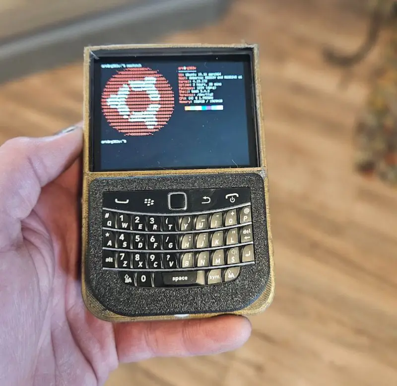 AnberDeck mod turns Anbernic RG353V game system into a handheld Linux terminal - Liliputing