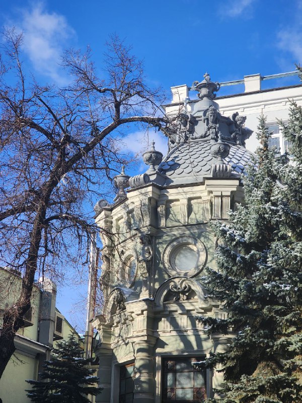 Хорошая погода, красивые улицы, прекрасное настроение …